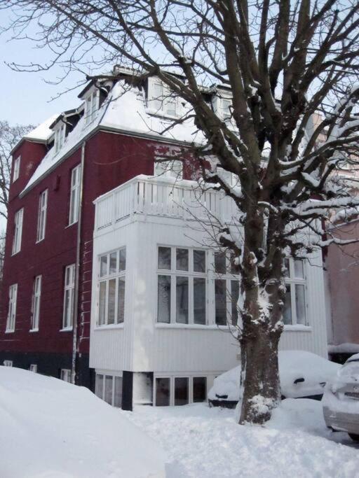 Sunny Apartment At Rostock - Pink Exterior photo