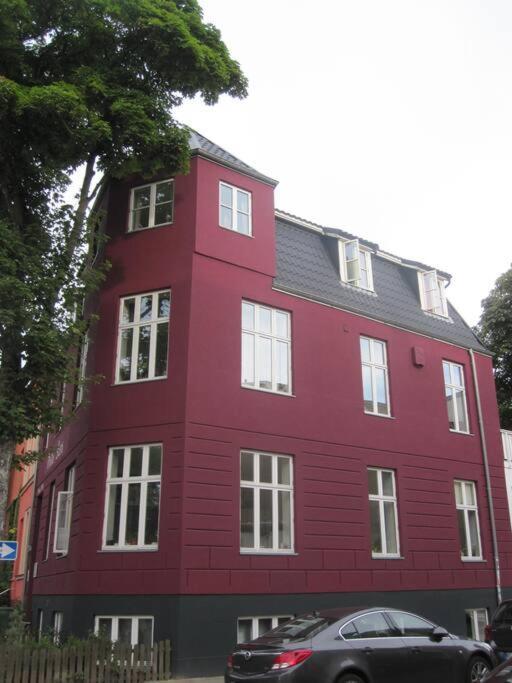 Sunny Apartment At Rostock - Pink Exterior photo